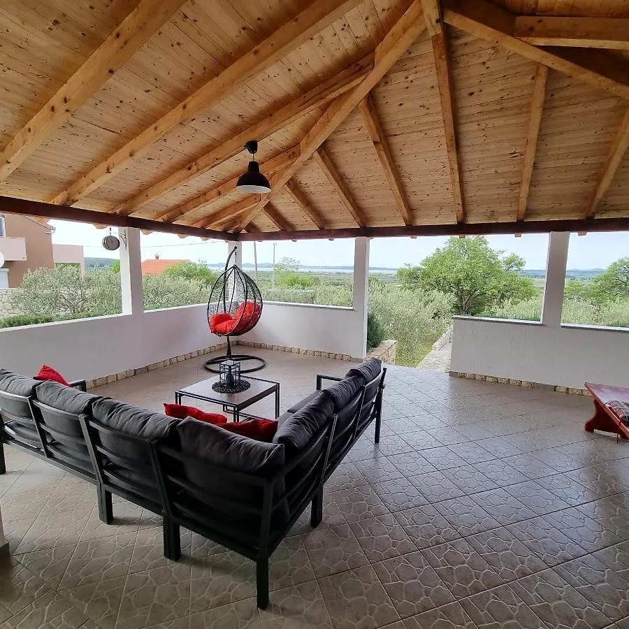 Semesterbostad Holiday House Da & Do Pakoštane