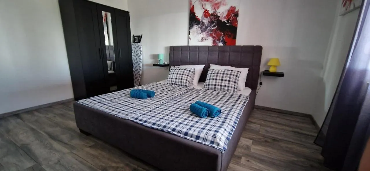 Holiday House Da & Do Pakoštane Semesterbostad